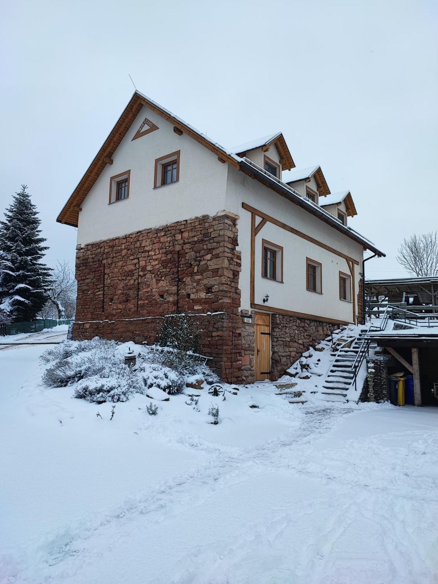 Apartman Na Statku Червени Костелец Екстер'єр фото